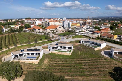 Moradia T2 para Venda em Caldas da Rainha - Santo Onofre e Serra do Bouro
