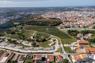 Moradia T2 para Venda em Caldas da Rainha - Santo Onofre e Serra do Bouro