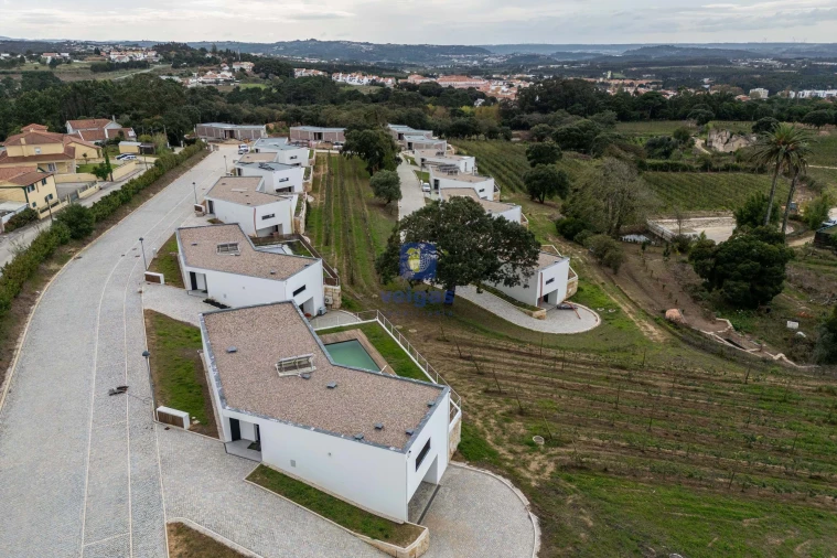 Moradia T2 para Venda em Caldas da Rainha - Santo Onofre e Serra do Bouro Foto 3