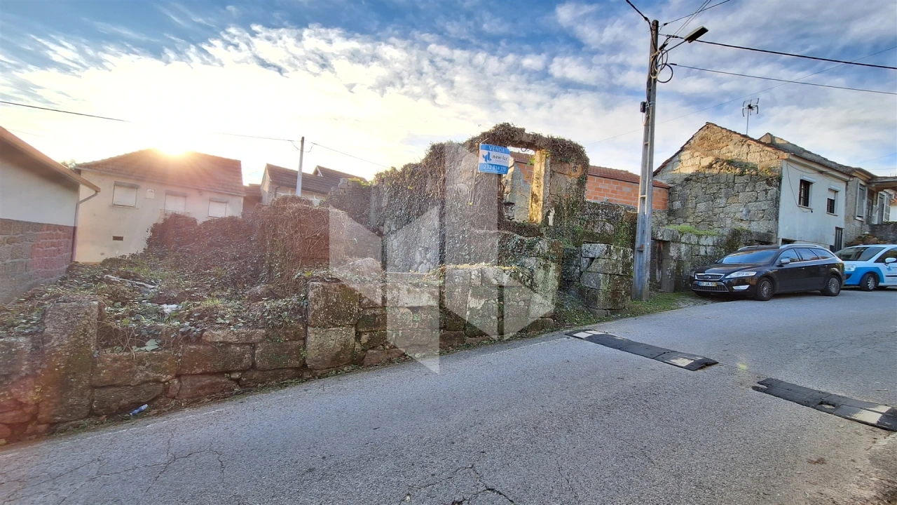 Moradia T0 para Venda em Mouraz e Vila Nova da Rainha Foto 2