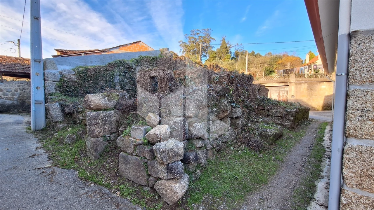 Moradia T0 para Venda em Mouraz e Vila Nova da Rainha Foto 7