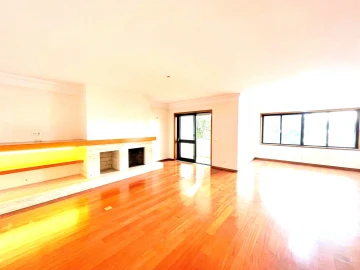 Apartamento T3 para Venda em Lordelo do Ouro e Massarelos