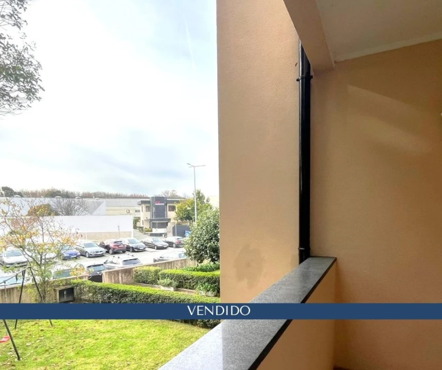 Apartamento T3 para Venda em Lordelo do Ouro e Massarelos Foto 1
