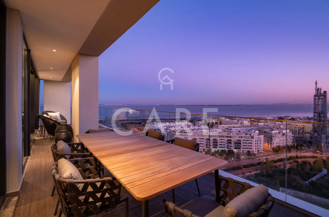 Apartamento T4 para Venda em Parque das Nações Foto 1