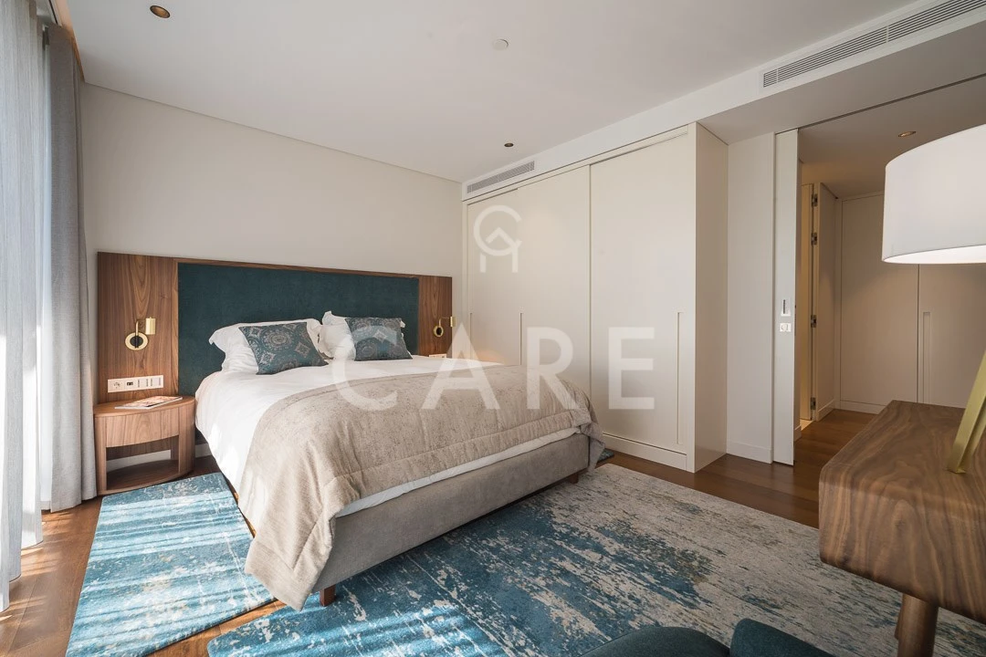 Apartamento T4 para Venda em Parque das Nações Foto 5