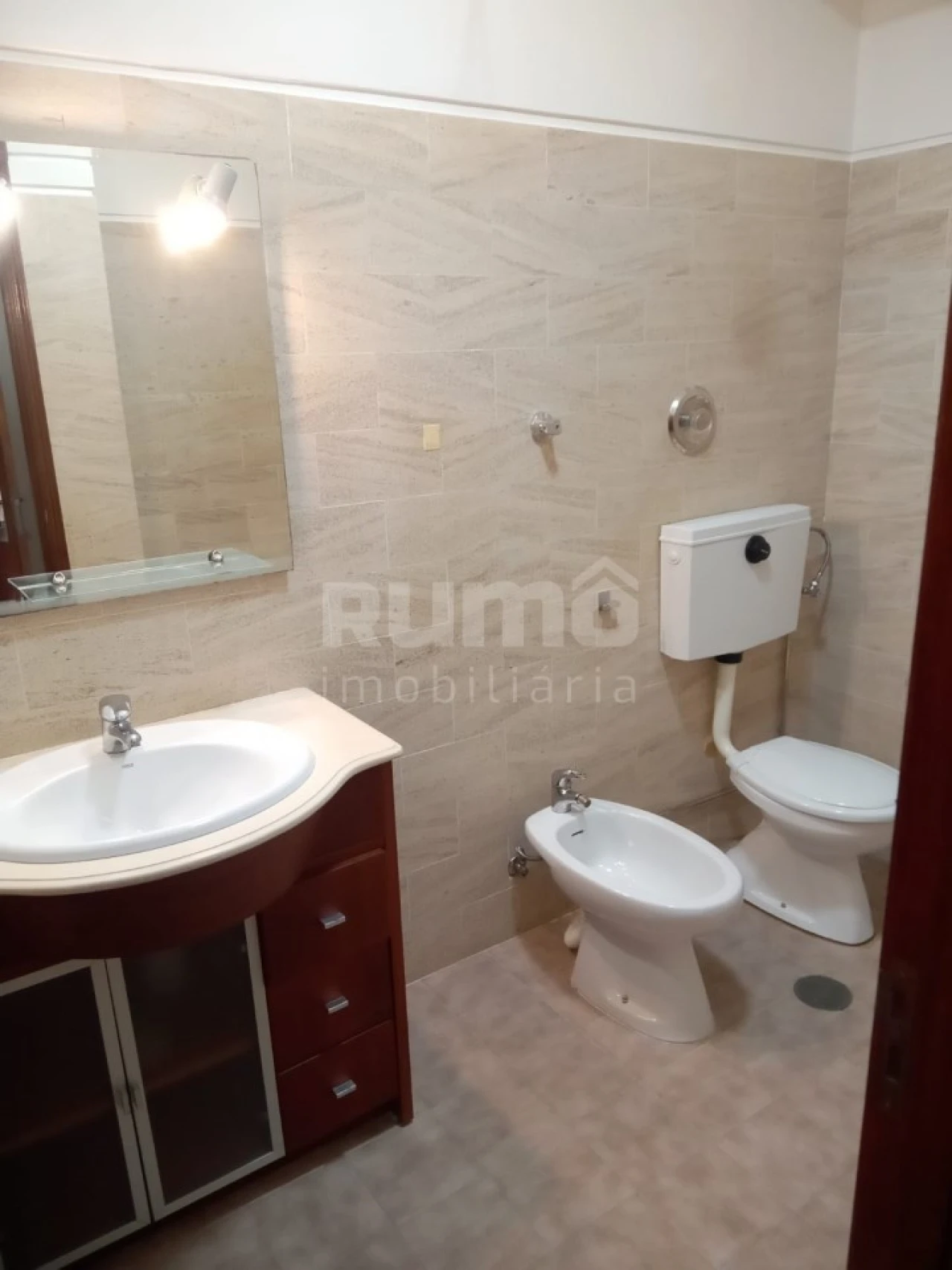 Apartamento T1 para Venda em Chafe Foto 7