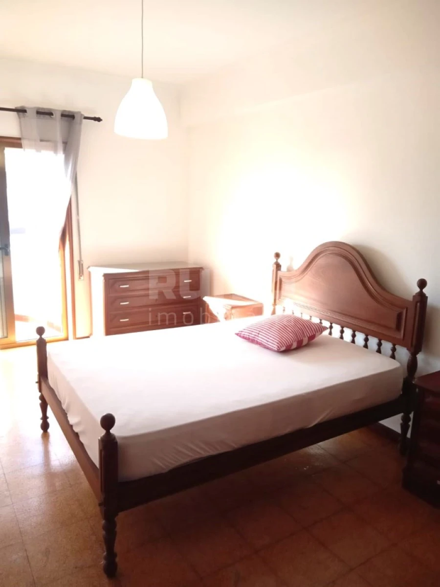 Apartamento T1 para Venda em Chafe Foto 6