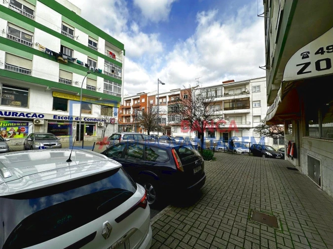 Loja para Venda em Falagueira-Venda Nova Foto 5