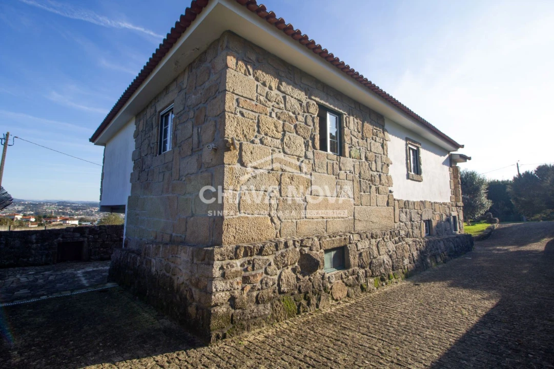 Moradia T4 para Venda em Oliveira (Santa Maria) Foto 10