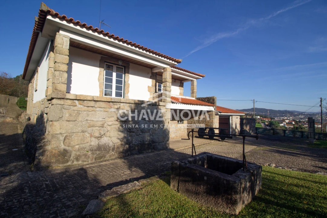 Moradia T4 para Venda em Oliveira (Santa Maria) Foto 13