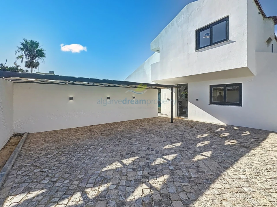 Moradia T4 para Venda em Albufeira e Olhos de Água Foto 37