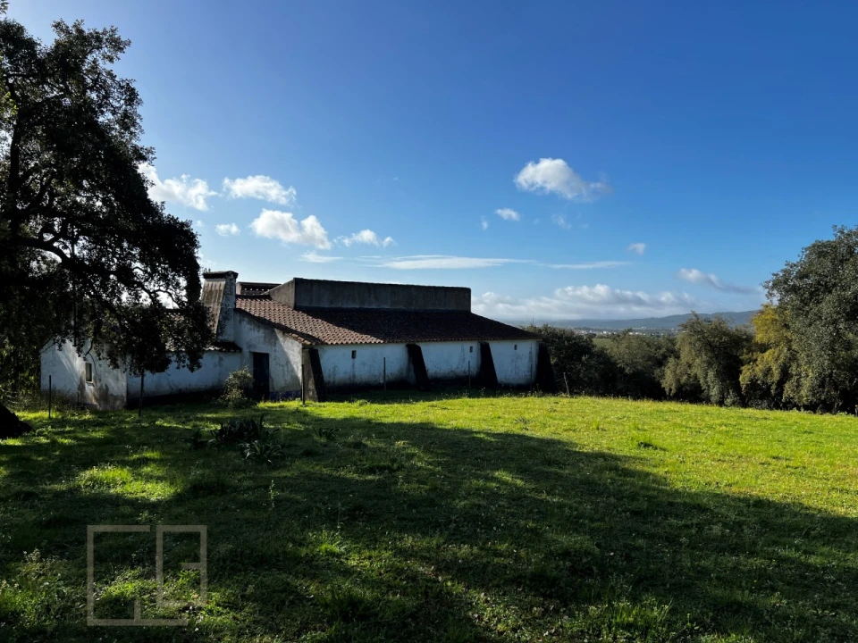 Quinta T6 para Venda em Rio de Moinhos Foto 3