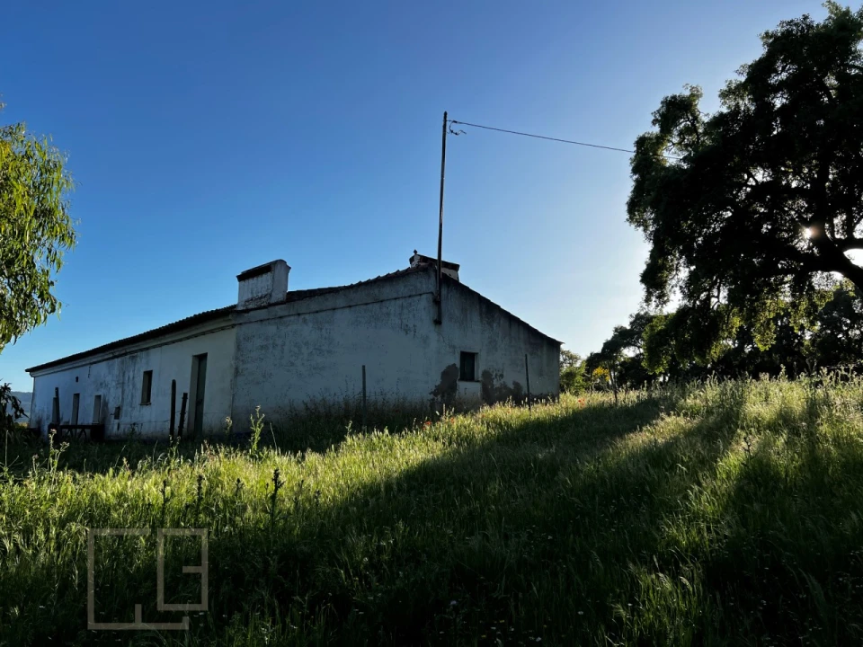 Quinta T6 para Venda em Rio de Moinhos Foto 46