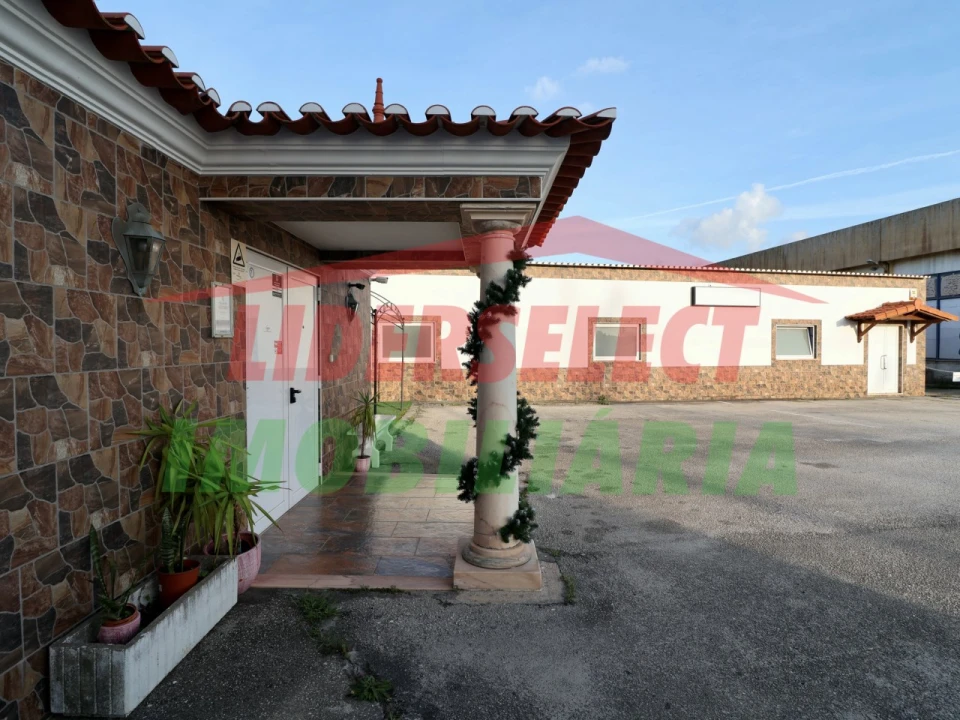 Armazém para Venda em Silveira Foto 14