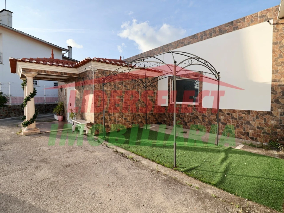 Armazém para Venda em Silveira Foto 13