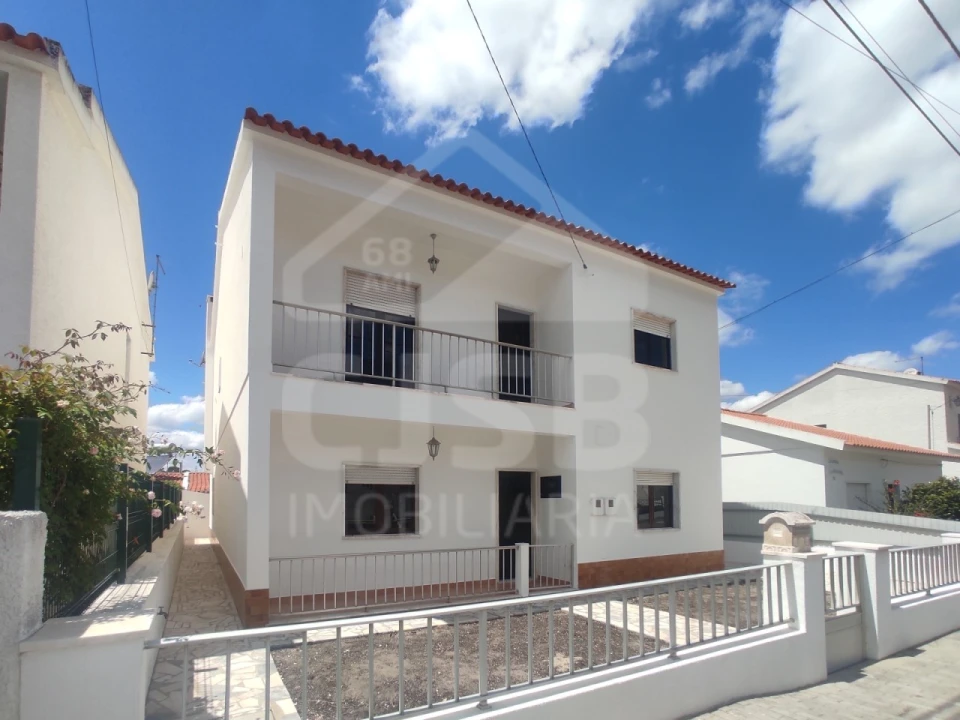Moradia T4 para Venda em Coruche, Fajarda e Erra Foto 1
