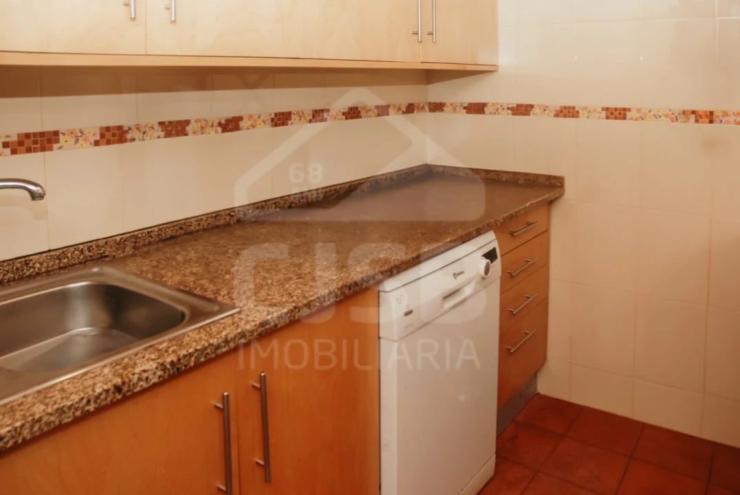 Moradia T3 para Venda em Branca Foto 13