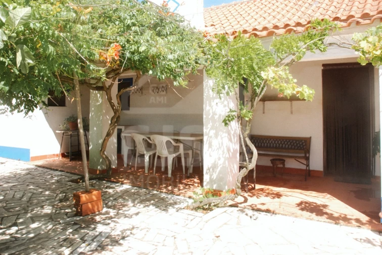 Moradia T3 para Venda em Branca Foto 2