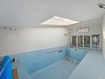 Moradia T5 para Venda em Santo Antonio dos Olivais