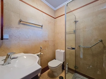 Moradia T5 para Venda em Santo Antonio dos Olivais