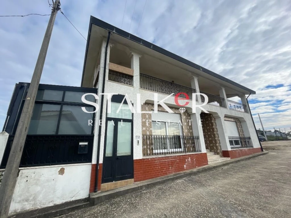 Moradia T6 para Venda em São Paio de Oleiros Foto 2