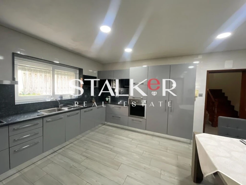 Moradia T6 para Venda em São Paio de Oleiros Foto 12