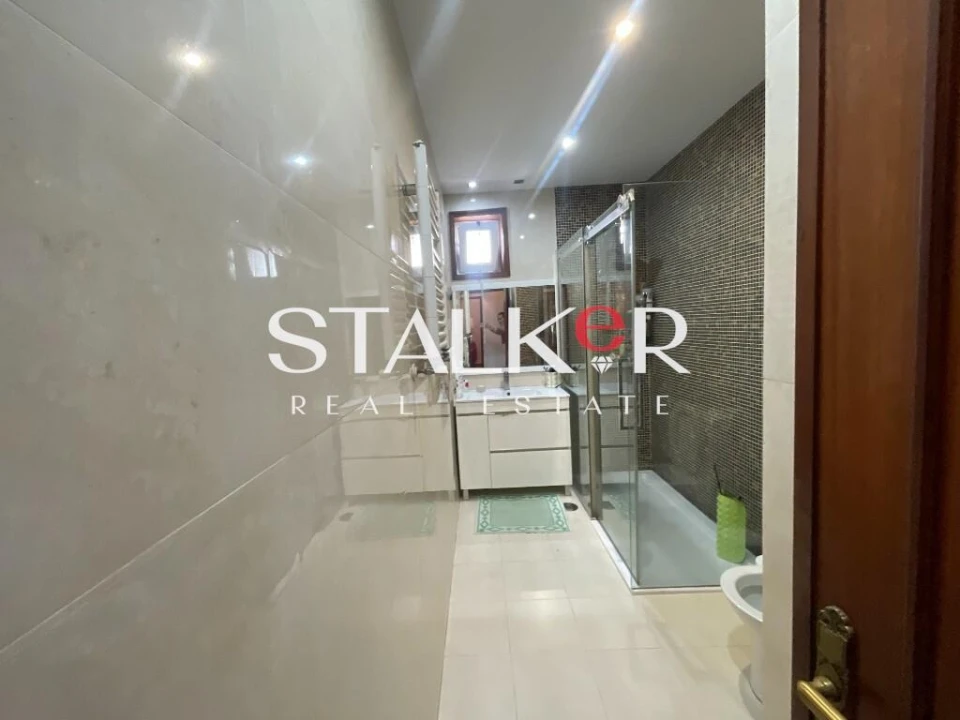 Moradia T6 para Venda em São Paio de Oleiros Foto 11