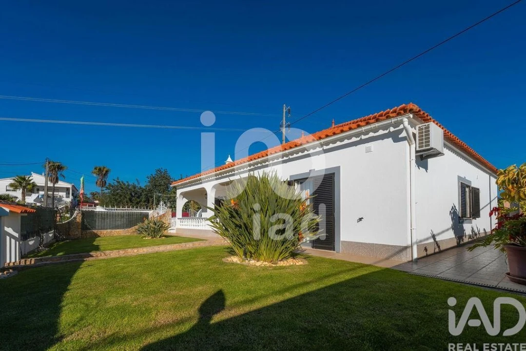Moradia T3 para Venda em Almancil Foto 13