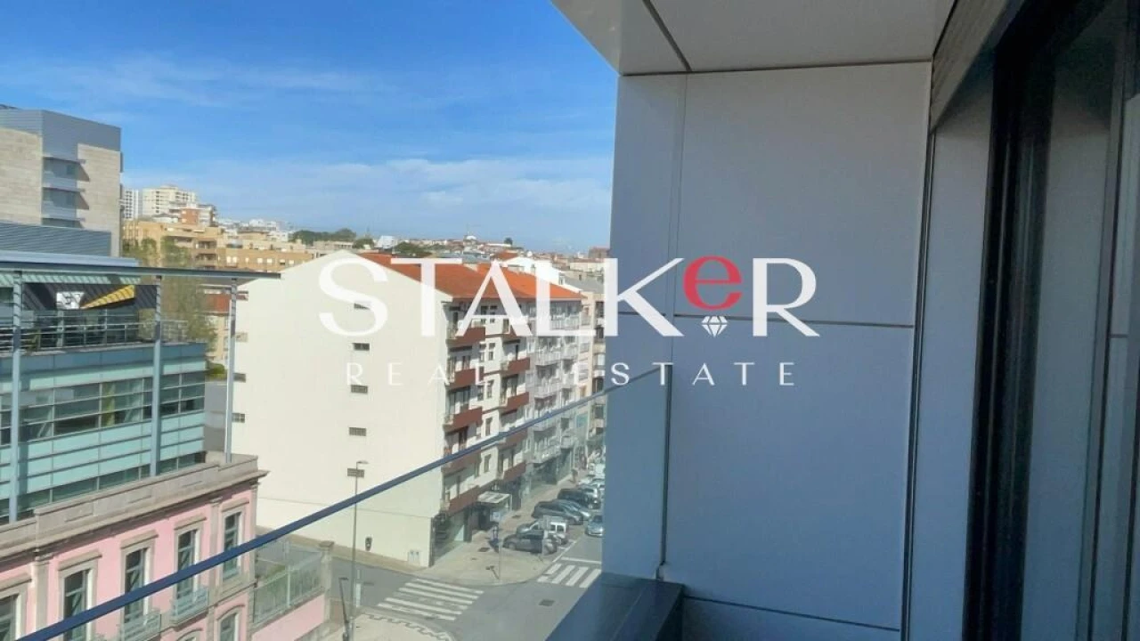 Apartamento T3 para Venda em Cedofeita, Santo Ildefonso, Sé, Miragaia, São Nicolau e Vitória Foto 4