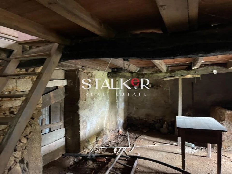 Moradia T2 para Venda em Caldas de São Jorge e Pigeiros Foto 17