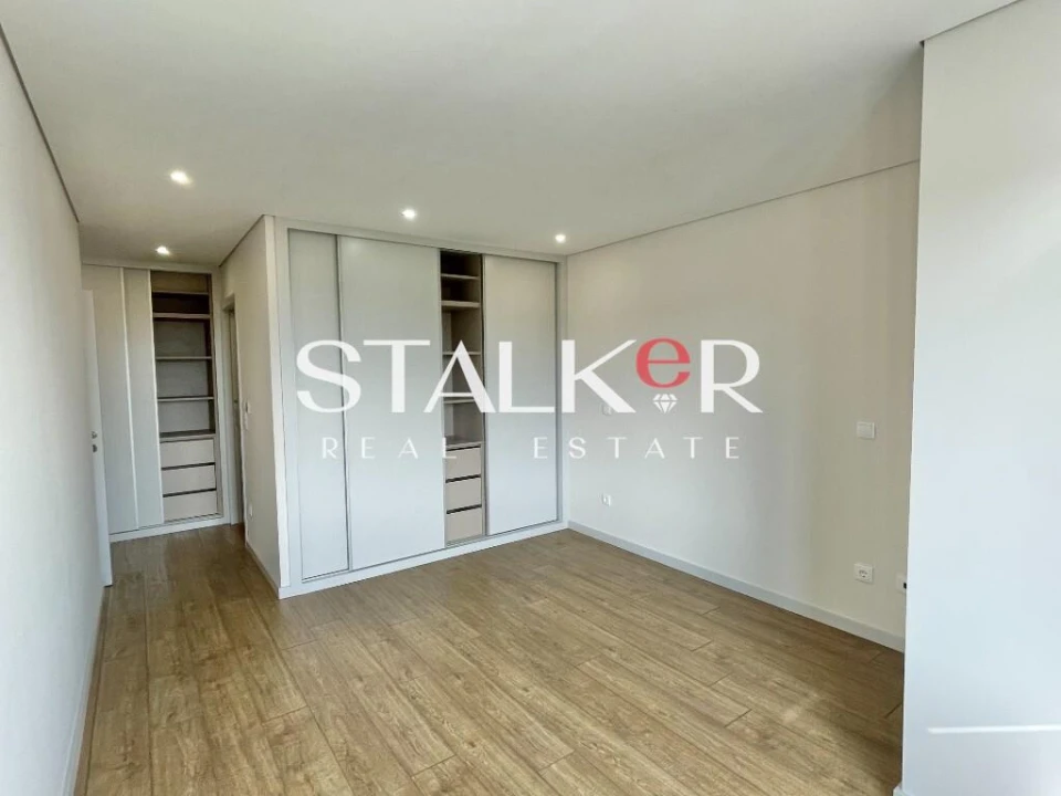 Apartamento T3 para Venda em Cedofeita, Santo Ildefonso, Sé, Miragaia, São Nicolau e Vitória Foto 28