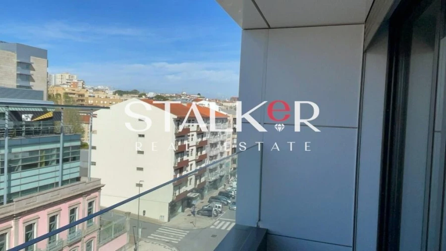 Apartamento T3 para Venda em Cedofeita, Santo Ildefonso, Sé, Miragaia, São Nicolau e Vitória Foto 4