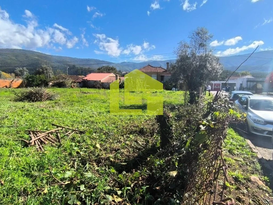 Terreno para Venda em Serpins Foto 2