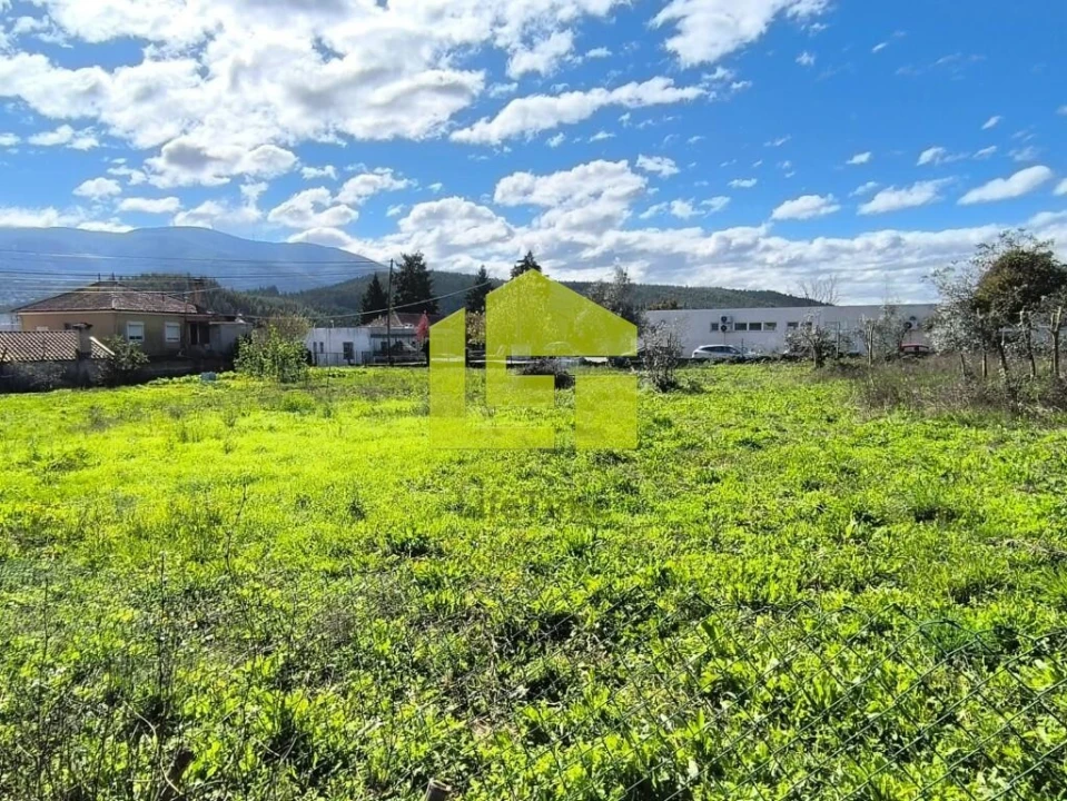 Terreno para Venda em Serpins Foto 17