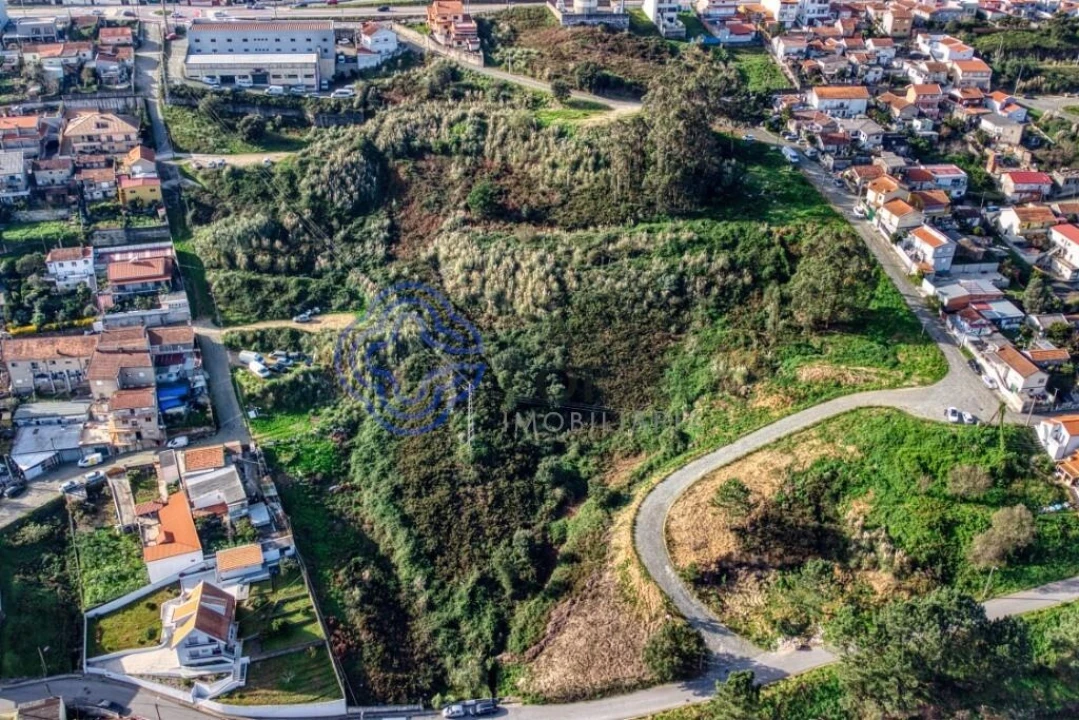 Terreno para Venda em Fânzeres e São Pedro da Cova Foto 6