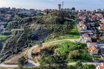 Terreno para Venda em Fânzeres e São Pedro da Cova