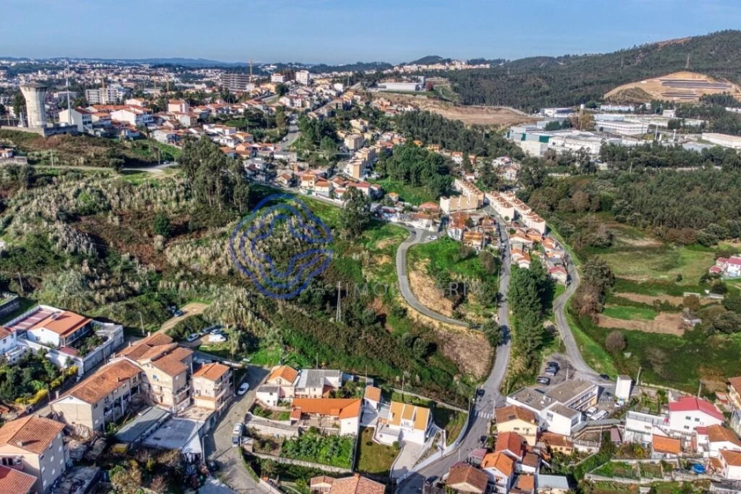 Terreno para Venda em Fânzeres e São Pedro da Cova Foto 11