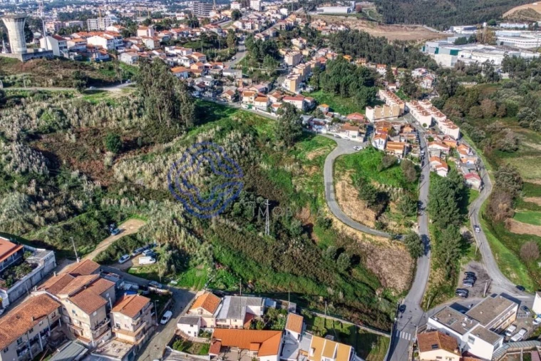 Terreno para Venda em Fânzeres e São Pedro da Cova Foto 12