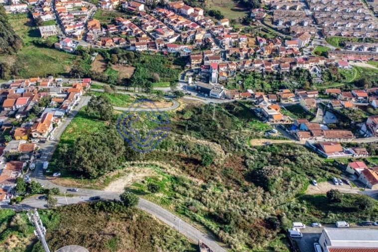 Terreno para Venda em Fânzeres e São Pedro da Cova Foto 18