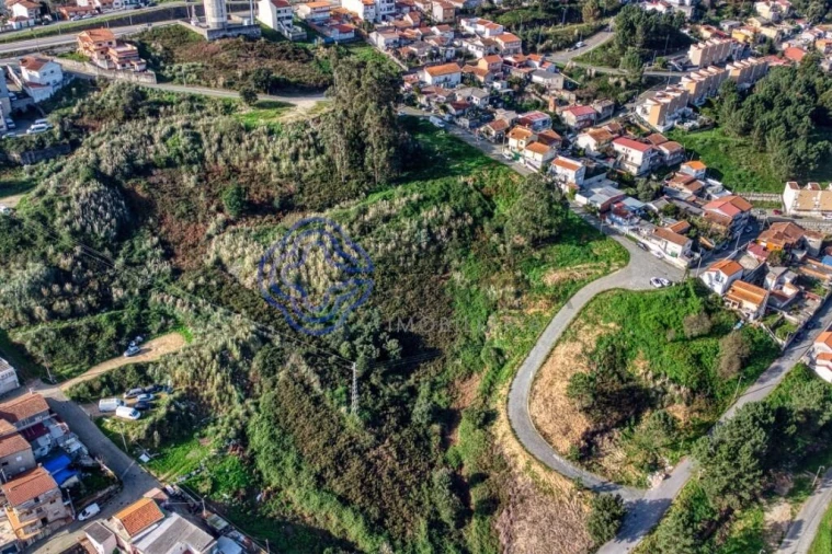 Terreno para Venda em Fânzeres e São Pedro da Cova Foto 8
