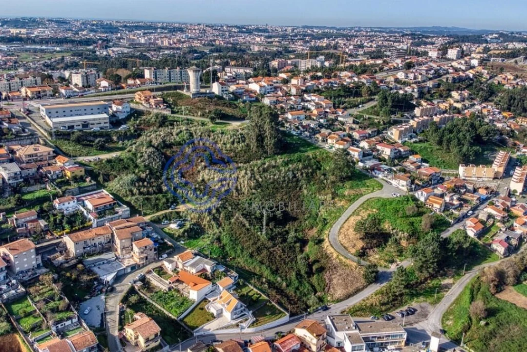 Terreno para Venda em Fânzeres e São Pedro da Cova Foto 7