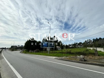 Terreno para Venda em Santa Maria da Feira, Travanca, Sanfins e Espargo