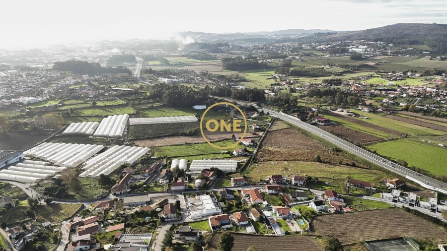 Terreno para Venda em Ruivães e Novais Foto 2