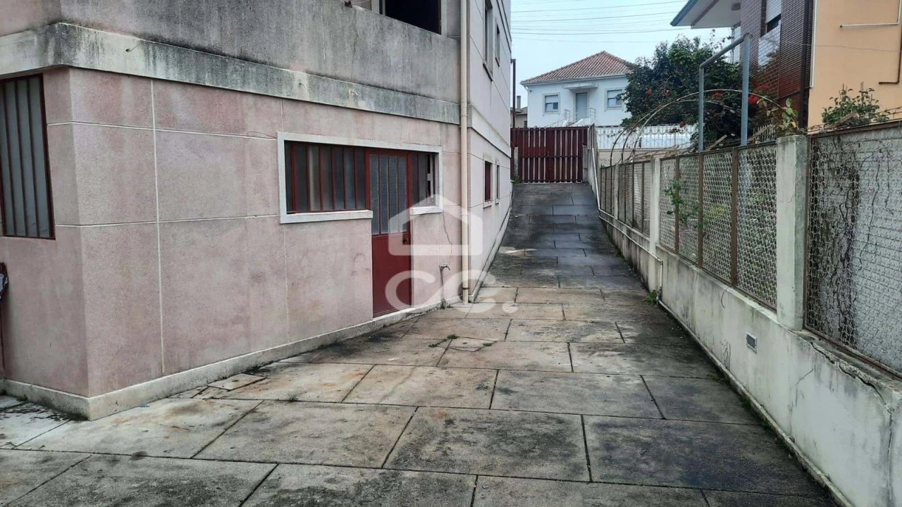 Armazém para Venda em Fânzeres e São Pedro da Cova Foto 16