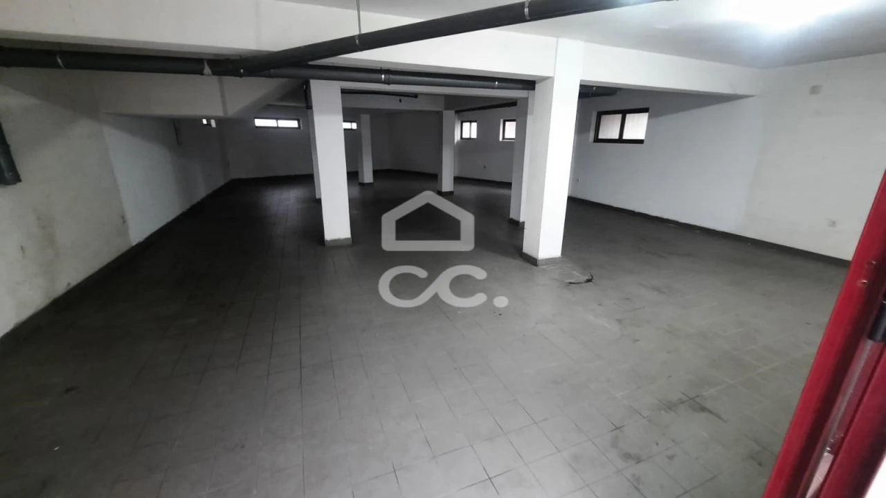 Armazém para Venda em Fânzeres e São Pedro da Cova Foto 6