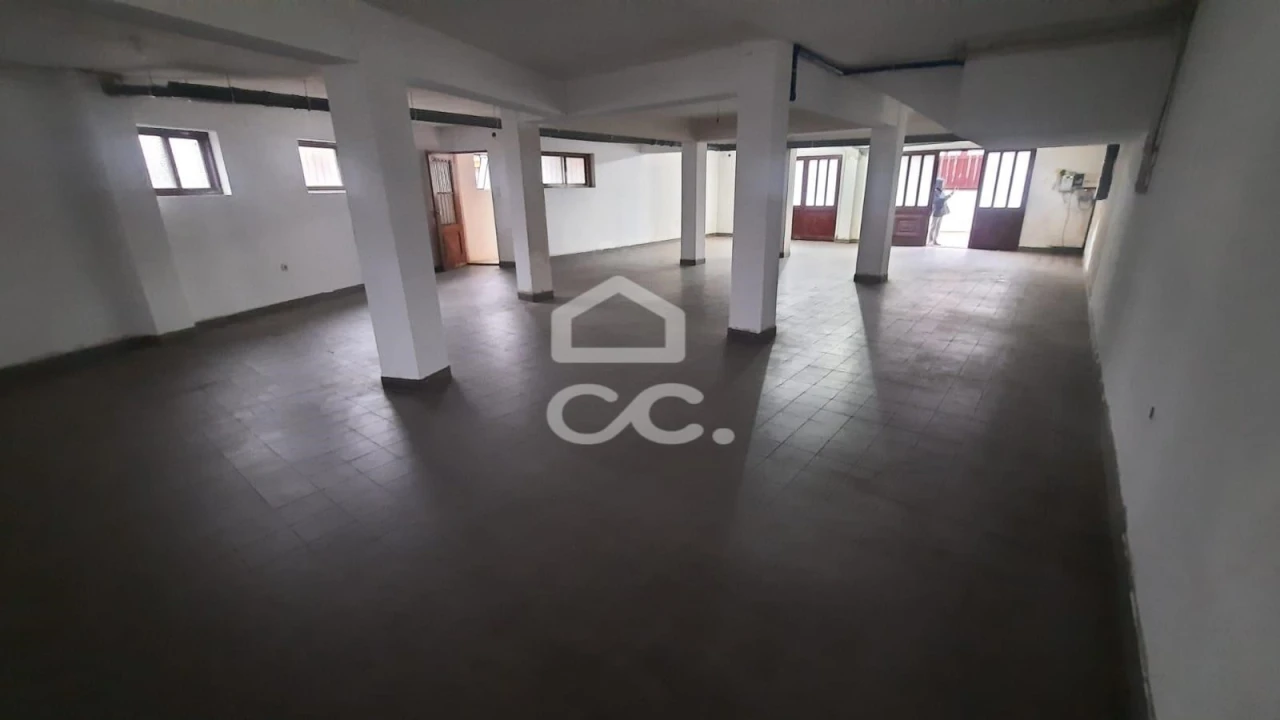 Armazém para Venda em Fânzeres e São Pedro da Cova Foto 8