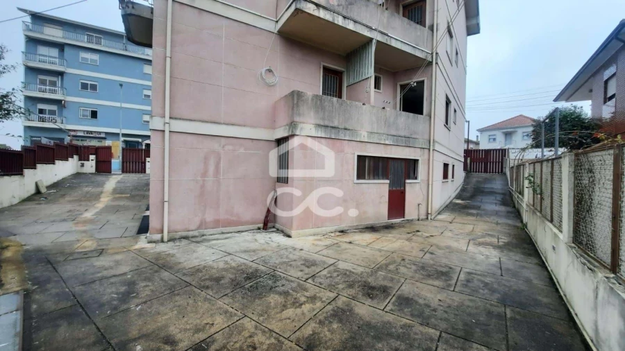 Armazém para Venda em Fânzeres e São Pedro da Cova Foto 9