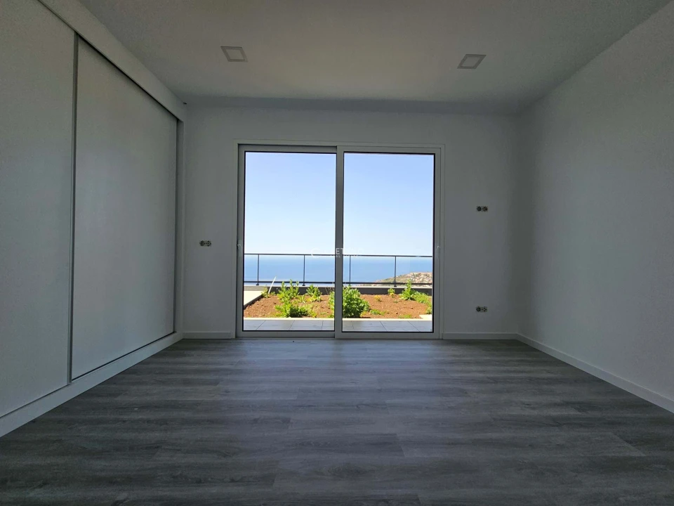 Moradia T3 para Venda em Ponta do Sol Foto 11