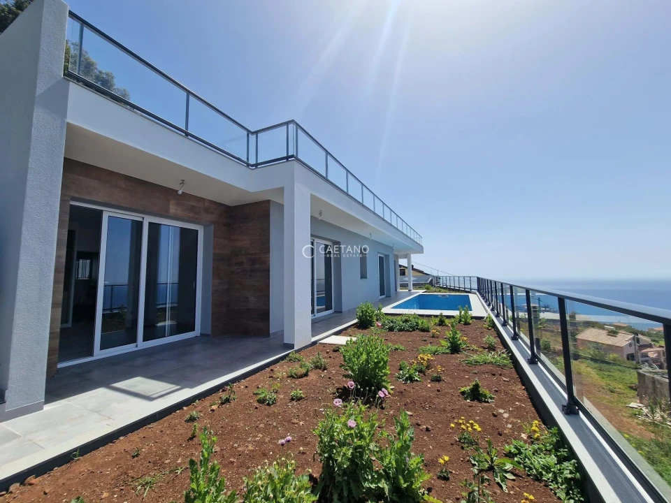 Moradia T3 para Venda em Ponta do Sol Foto 2