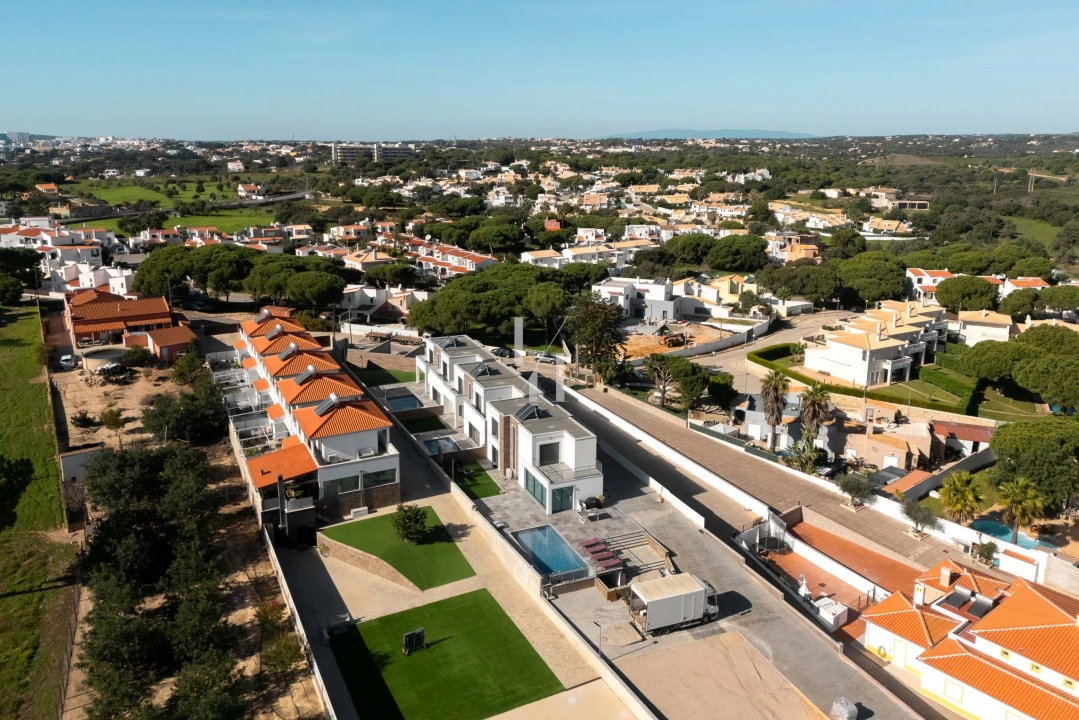 Moradia T3 para Venda em Albufeira e Olhos de Água Foto 23